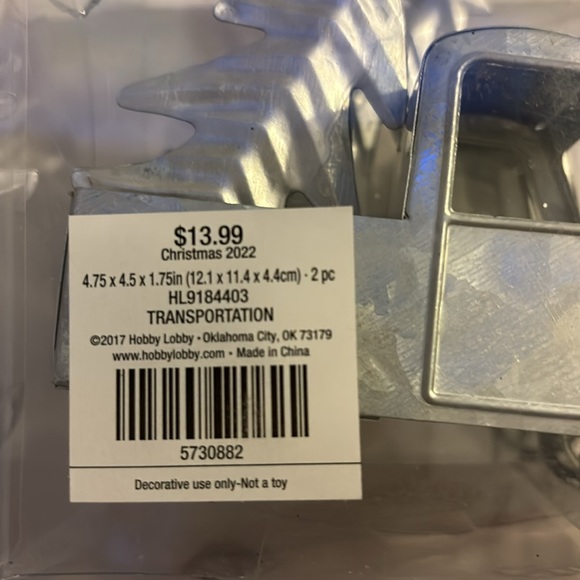 Silver Truck Carrying Christmas Tree Ornaments Boxed NWT - Picture 5 of 6